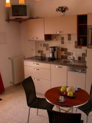 Villa Liamone Studio Fuer 3 Personen , 400 M Vom Strand, Pool, Klimaanlage Sagone  Exterior foto